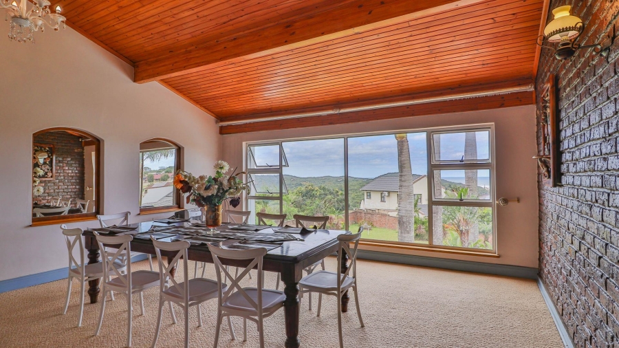 5 Bedroom Property for Sale in Beacon Bay Eastern Cape